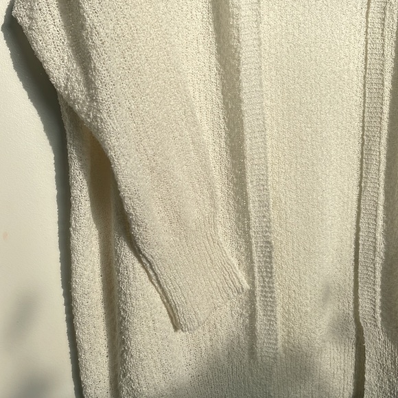 White cardigan - Picture 3 of 4
